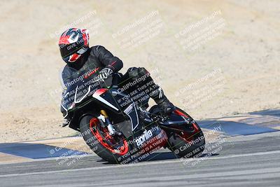 media/Dec-01-2025-Moto Forza (Mon) [[2daa91e15f]]/2-Intermediate Group/Session 2 (Turns 9 and 10)/